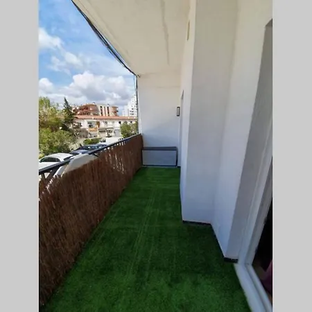 Bonito Piso Frente A La Playa Con Parking Privado. Apartment